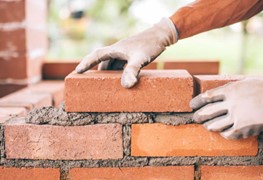 Comment maçonner un muret pour sa terrasse?